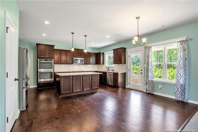6132 Shannon Woods Way, Hope Mills, NC 28348