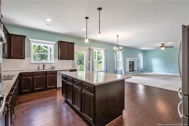 6132 Shannon Woods Way, Hope Mills, NC 28348