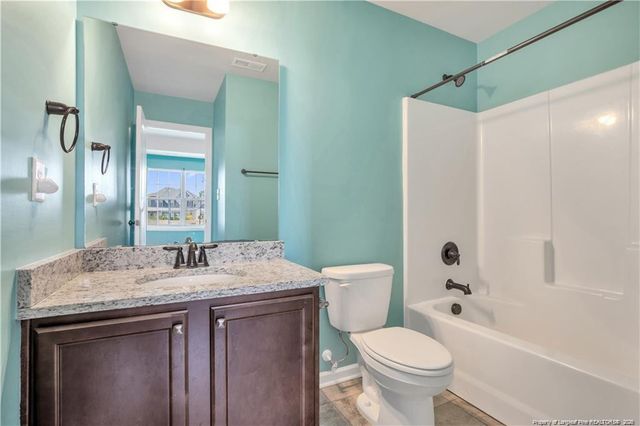 6132 Shannon Woods Way, Hope Mills, NC 28348