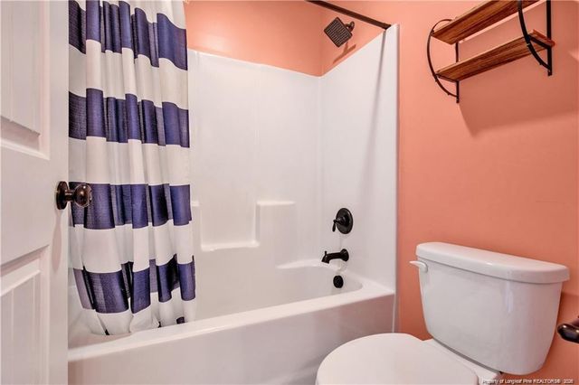 6132 Shannon Woods Way, Hope Mills, NC 28348