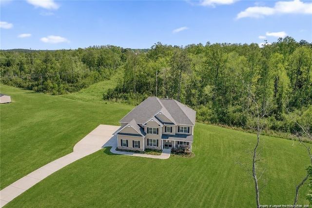 6132 Shannon Woods Way, Hope Mills, NC 28348