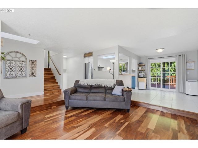 2160 Se PALOMA Dr, Gresham, OR 97080
