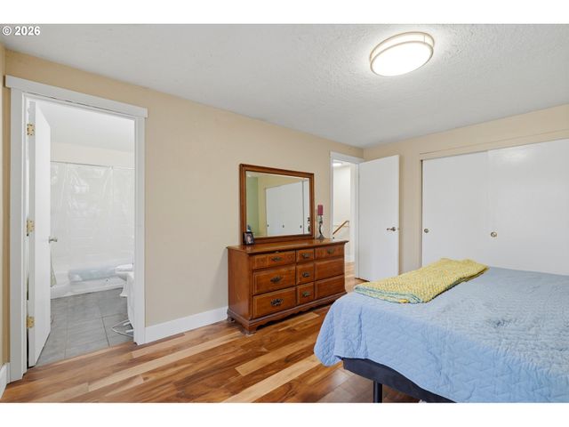 2160 Se PALOMA Dr, Gresham, OR 97080