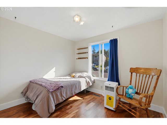 2160 Se PALOMA Dr, Gresham, OR 97080