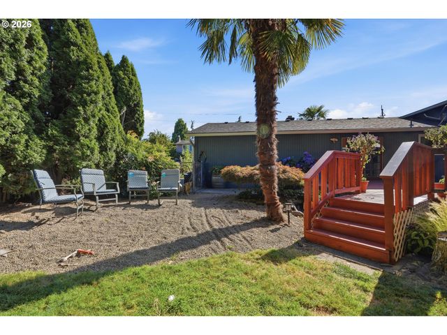 2160 Se PALOMA Dr, Gresham, OR 97080