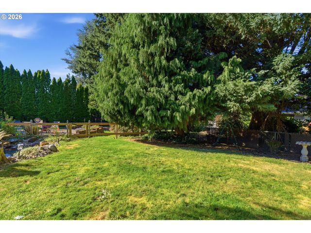 2160 Se PALOMA Dr, Gresham, OR 97080