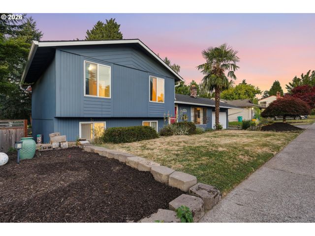 2160 Se PALOMA Dr, Gresham, OR 97080