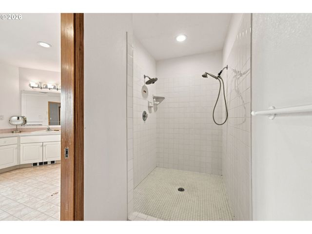 24500 Ne LIBERTY Dr, Battle Ground, WA 98604