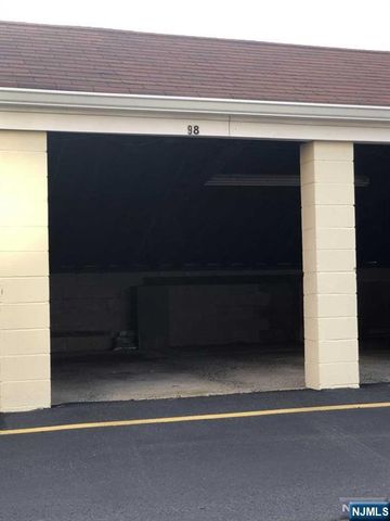 2205 N Central Road 5A, Fort Lee, NJ 07024