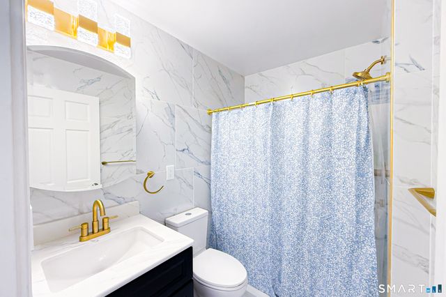 34 River Street, East Haven, CT 06512