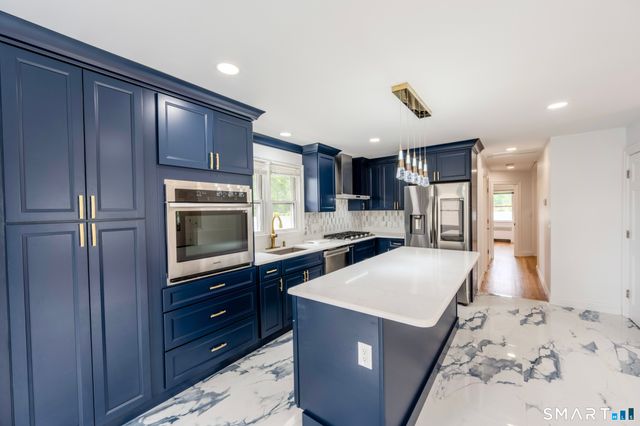 34 River Street, East Haven, CT 06512