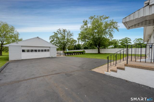 34 River Street, East Haven, CT 06512