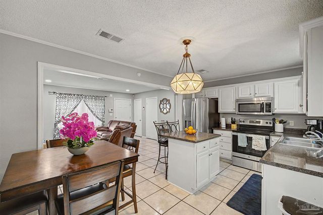 1200 Cheyenne Cir, Pensacola, FL 32505