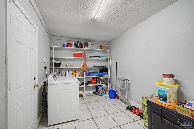1200 Cheyenne Cir, Pensacola, FL 32505