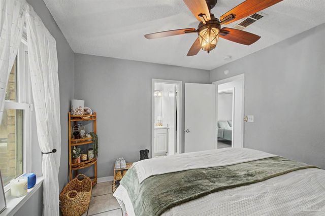 1200 Cheyenne Cir, Pensacola, FL 32505
