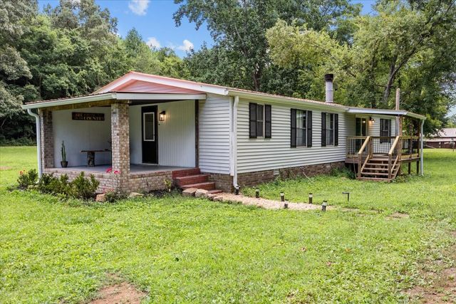 1227 Brushy Rd, Centerville, TN 37033