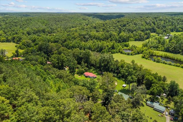 1227 Brushy Rd, Centerville, TN 37033