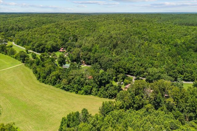 1227 Brushy Rd, Centerville, TN 37033