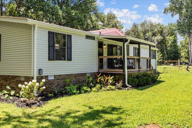 1227 Brushy Rd, Centerville, TN 37033