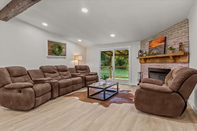 1227 Brushy Rd, Centerville, TN 37033