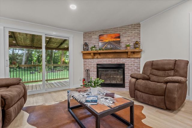 1227 Brushy Rd, Centerville, TN 37033
