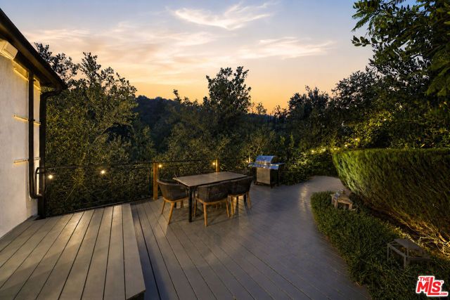 2300 Benedict Canyon Drive, Beverly Hills, CA 90210