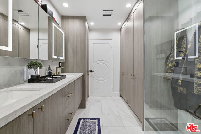 2300 Benedict Canyon Drive, Beverly Hills, CA 90210