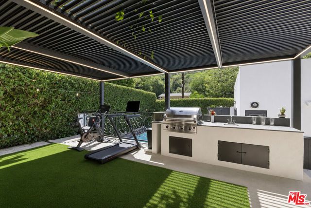 2300 Benedict Canyon Drive, Beverly Hills, CA 90210