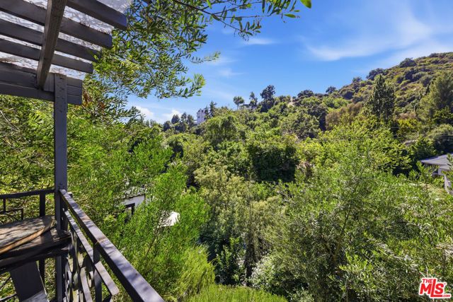 2300 Benedict Canyon Drive, Beverly Hills, CA 90210