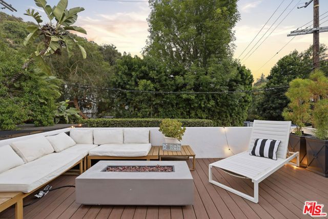 2300 Benedict Canyon Drive, Beverly Hills, CA 90210