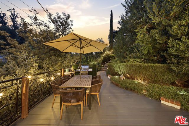 2300 Benedict Canyon Drive, Beverly Hills, CA 90210