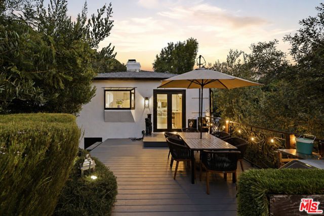 2300 Benedict Canyon Drive, Beverly Hills, CA 90210