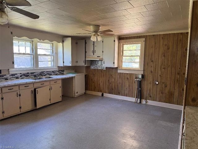 265 Broad Street, Lexington, NC 27295