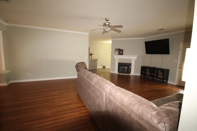 303 Doe Run St., Nashville, AR 71852
