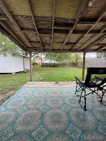 602 Parkway Street, Baytown, TX 77520