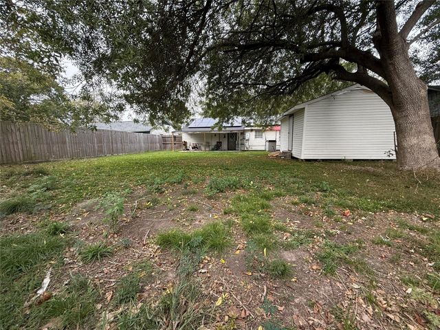 602 Parkway Street, Baytown, TX 77520