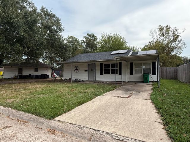 602 Parkway Street, Baytown, TX 77520