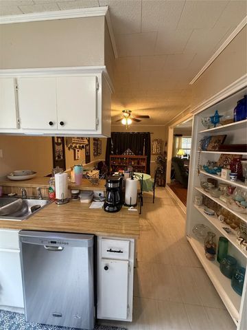 602 Parkway Street, Baytown, TX 77520