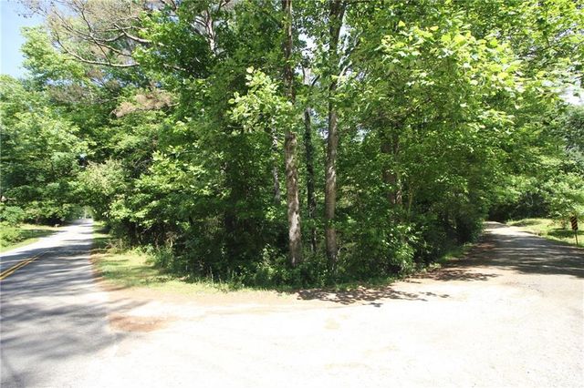 3055 Longstreet Road, Alpharetta, GA 30004