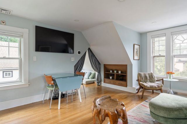 10a Brewer 2, Boston, MA 02130