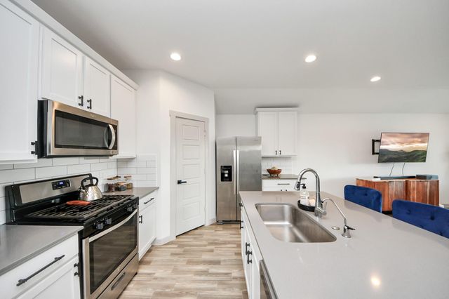 202 Serena Park Lane, Rosharon, TX 77583