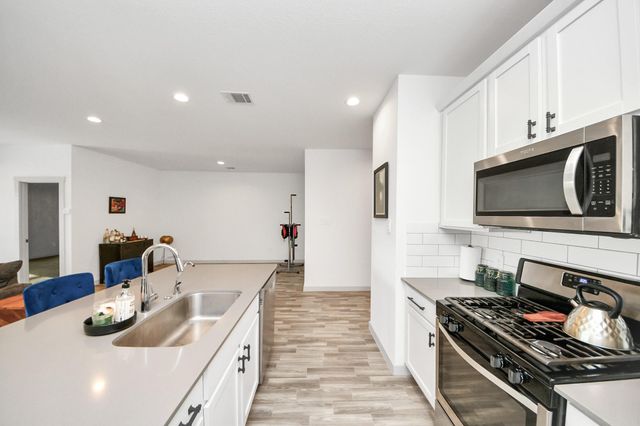 202 Serena Park Lane, Rosharon, TX 77583