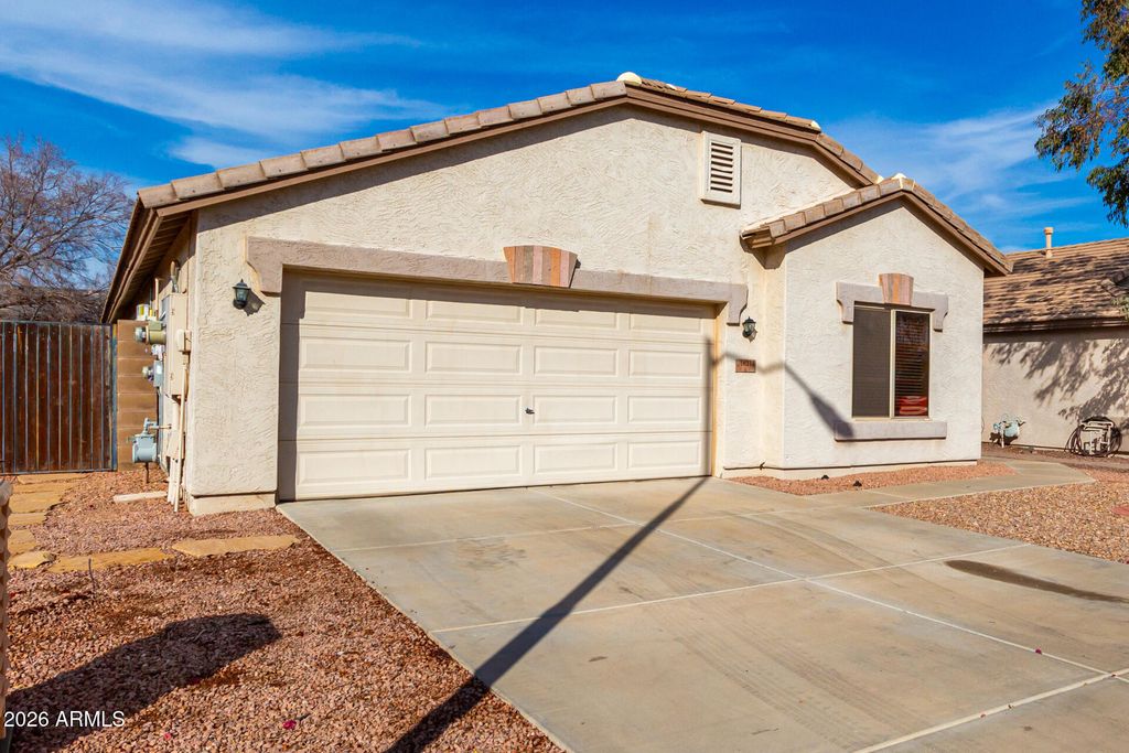 16214 W YOUNG Street, Surprise, AZ 85374 — exterior
