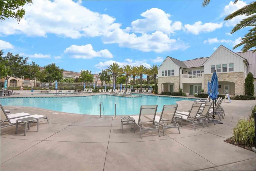 Image 28 of property listing at 1277 Calle Pomelo 3, Chula Vista, CA 91913