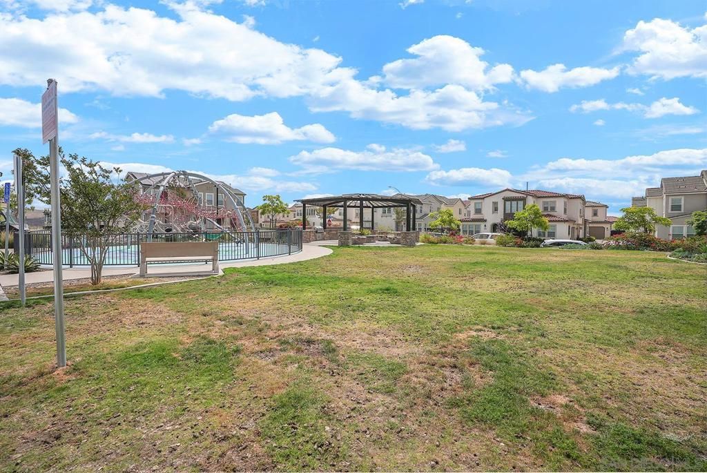 Image 41 of property listing at 1277 Calle Pomelo 3, Chula Vista, CA 91913