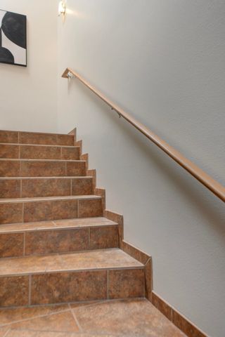 332 Valverde Drive SE, Albuquerque, NM 87108