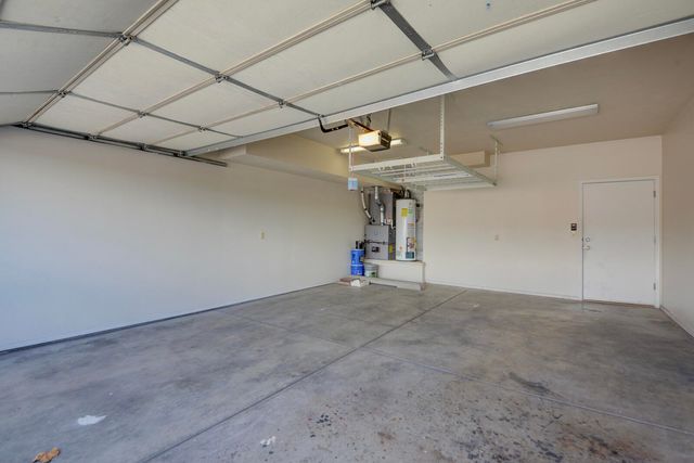 332 Valverde Drive SE, Albuquerque, NM 87108