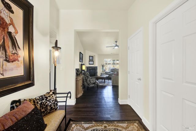 360 Grand Canyon Dr, Vacaville, CA 95687