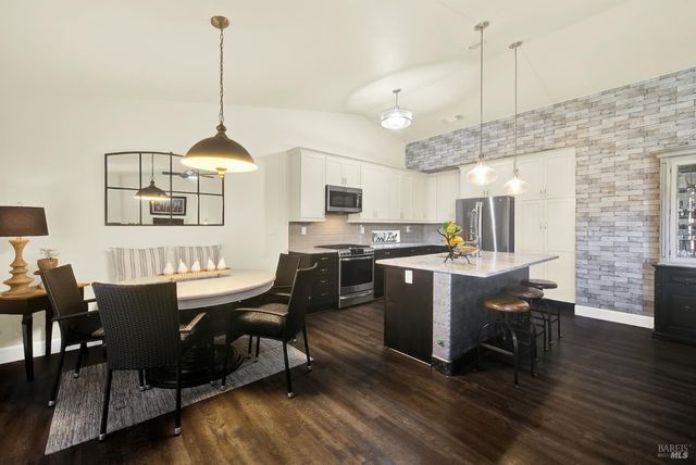 360 Grand Canyon Dr, Vacaville, CA 95687