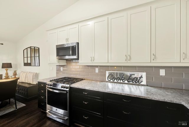 360 Grand Canyon Dr, Vacaville, CA 95687